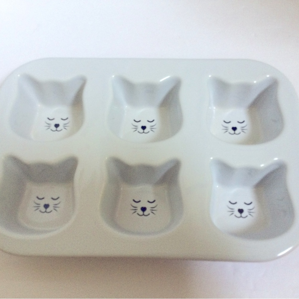 Glazed Ceramic Bakeware Ovenware Cat pet Molds Pink White cake, muffins, snacks
